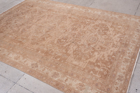 Antique Sivas Area Rug (6' x 9')